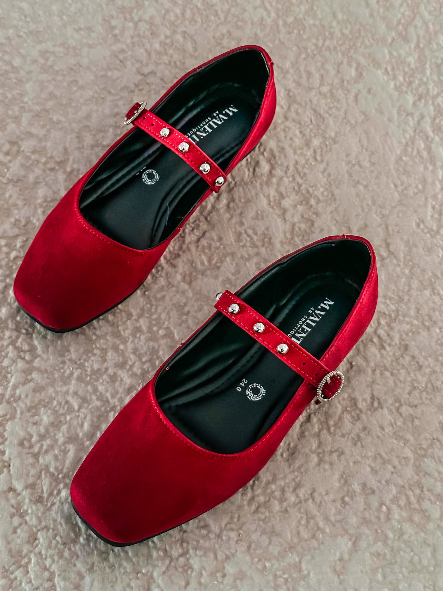 Snow Pearl Strap Red Flats