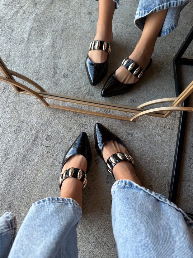 Dakota Black Charol Mules