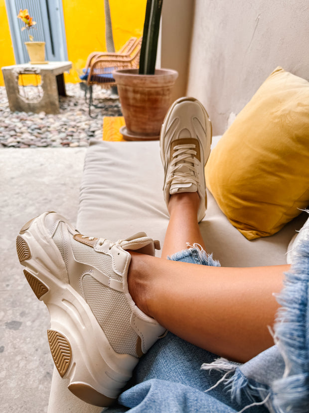 New York Sneakers Ivory detalles Camel