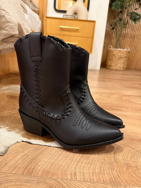 Nevada Black Boots