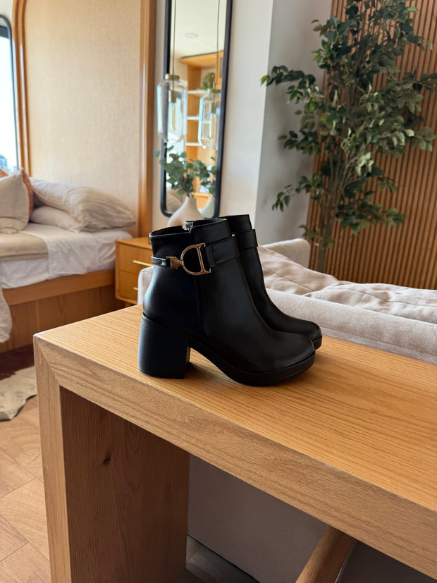 Sevilla Negro Tipo Piel Boots