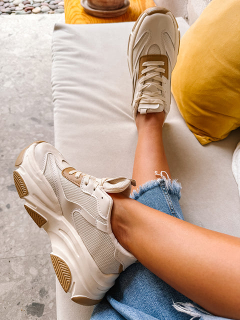 New York Sneakers Ivory detalles Camel