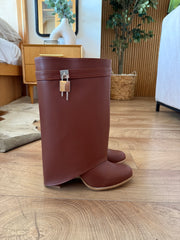 Short Belt Padlock Camel