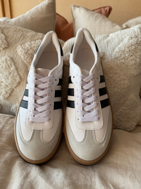 Milan White Clásicos Sneakers