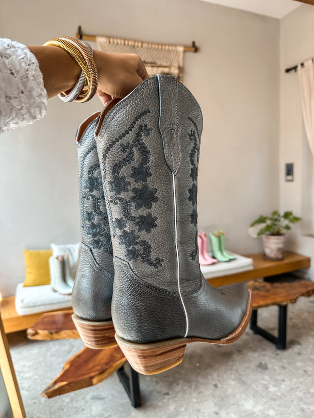 Texas Boots de Piel Plata Menta bordado en Flores