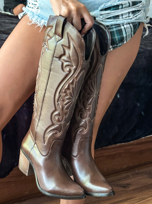Dutton Chocolate Boots