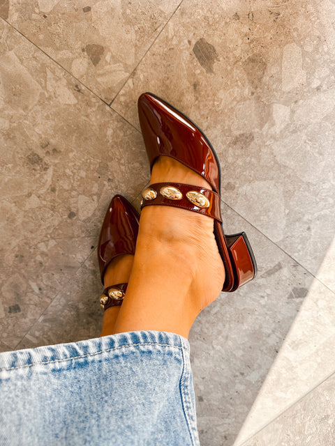 Mia Heels con cinto Tacón mini Vino