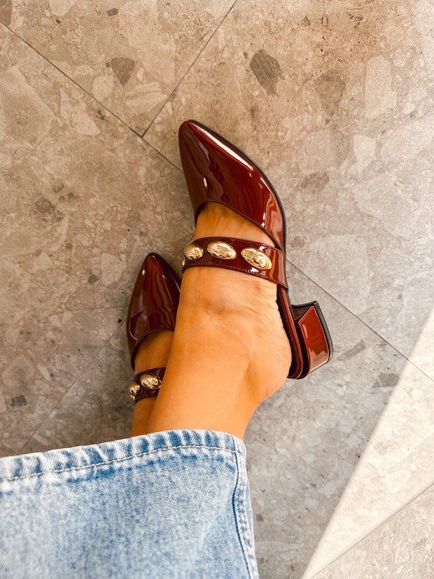 Mia Heels con cinto Tacón mini Vino