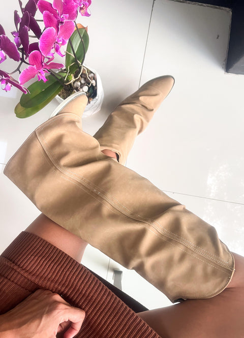 Long Hood Camel Boots