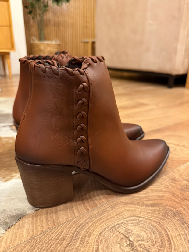 Routs Short Camel Boots