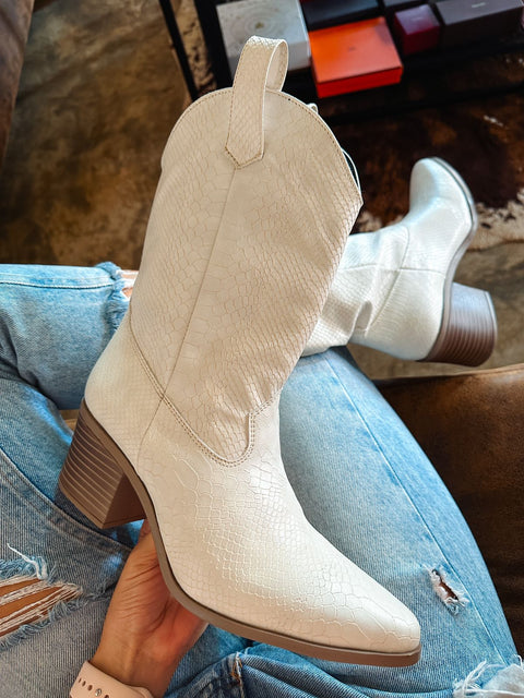 Texas Snake Ice Boots