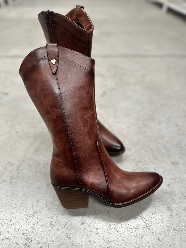 Wild Root | Botas Cowboy Minimal Marrón con Tacón y Corazón Metálico