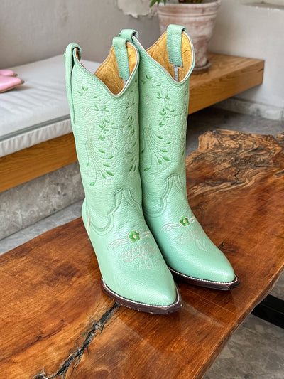 Texas Boots de Piel Verde Menta bordado en Flores