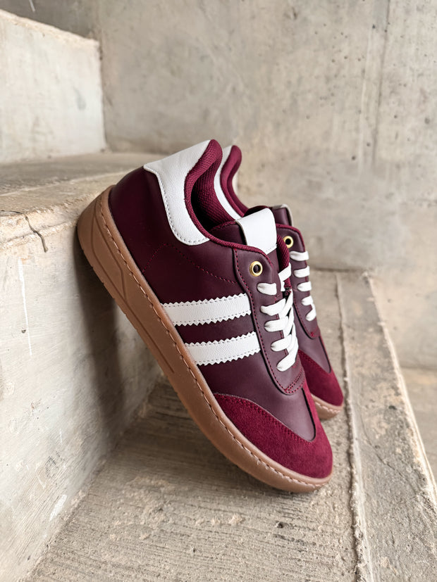 Sporty Valentina Burgundy Sneakers