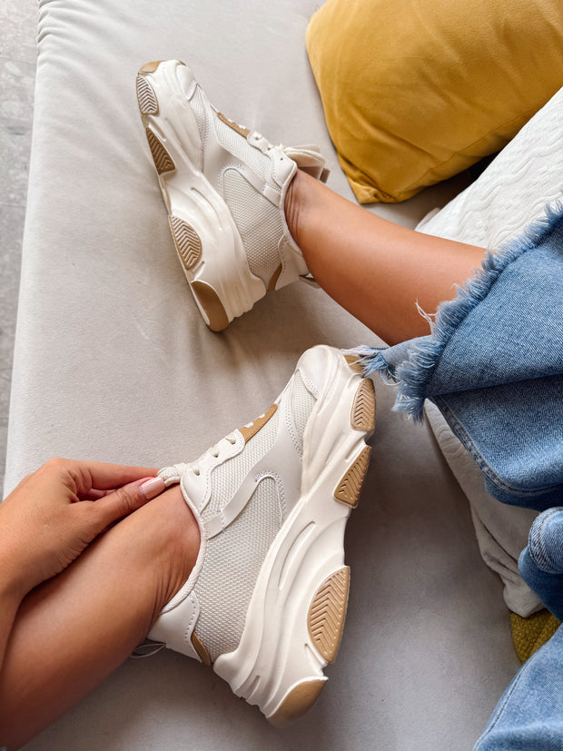 New York Sneakers Ivory detalles Camel