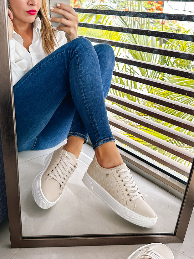 Reno Bold Square Nude Sneakers