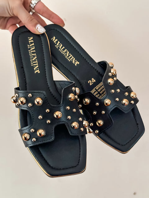 Hera Crown Pearl Black Sandals
