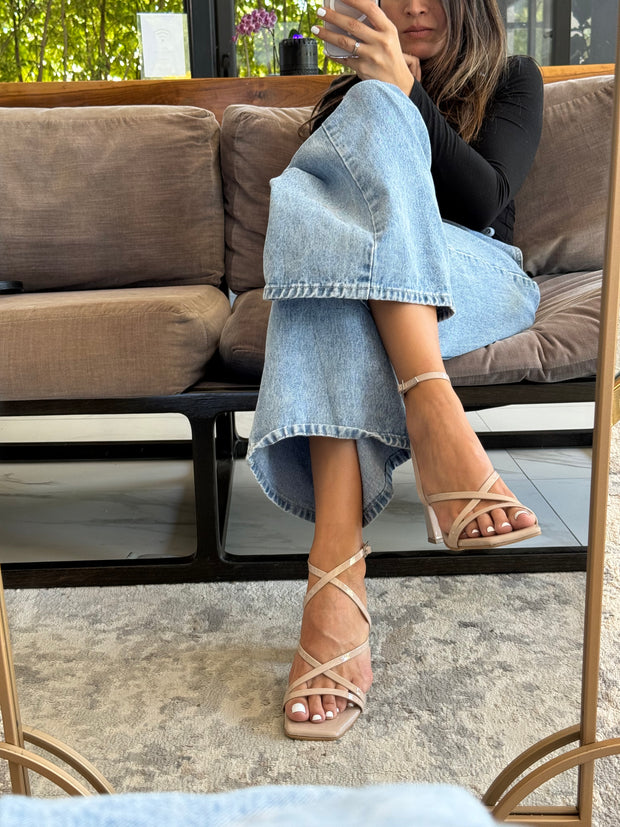 Miami Nude Charol Heels Doble estilo