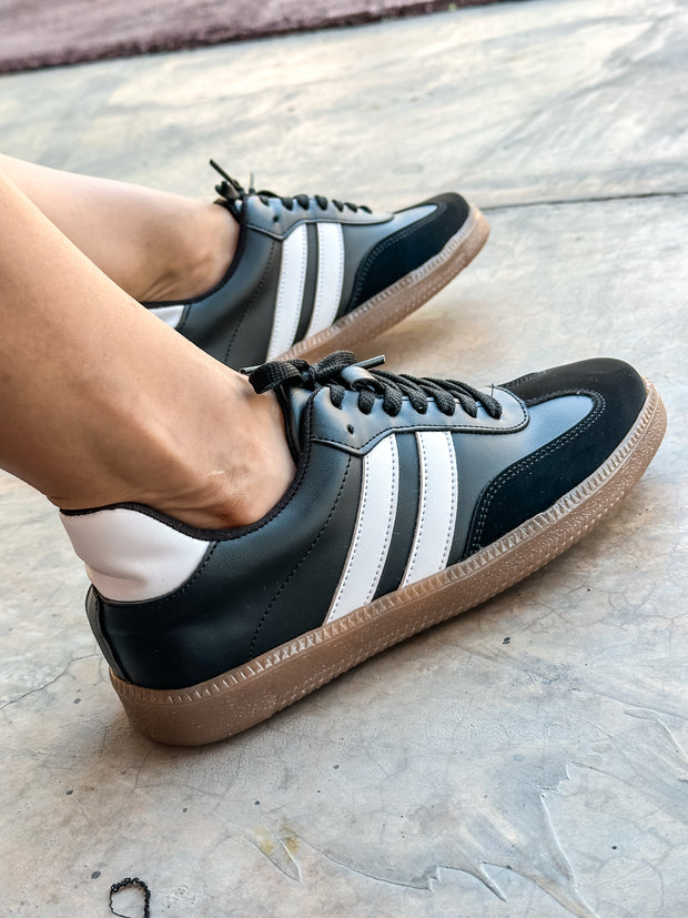 Sporty White Stripes Black Sneakers