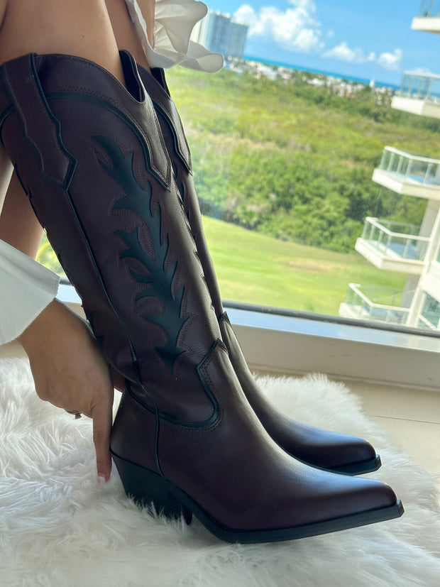 Deer Boots Vino & Negro