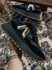 Valkiria Black & Gold Sneakers