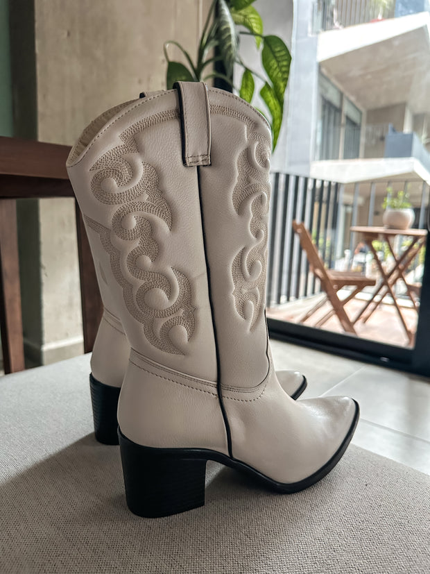 Montana White Boots