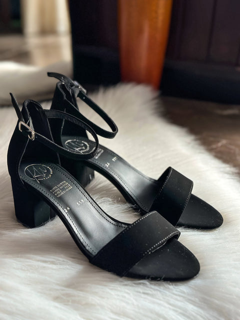 New Kicker Ancle Swede Black Heels