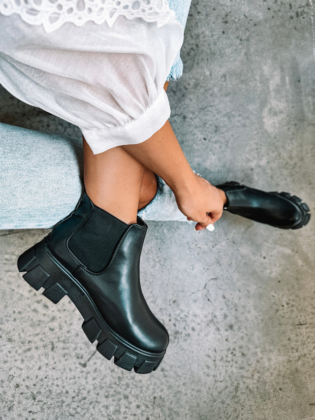Harlem Chunky Black Boots
