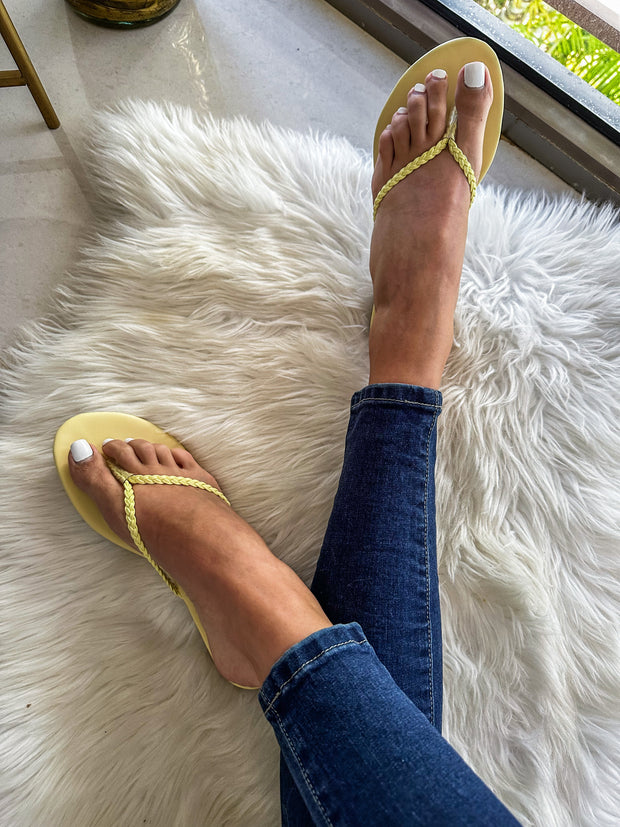 Niza Braid Soft Colors Yellow Sandals