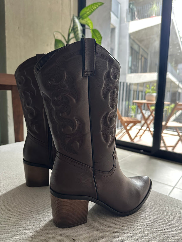 Montana Chocolate Boots