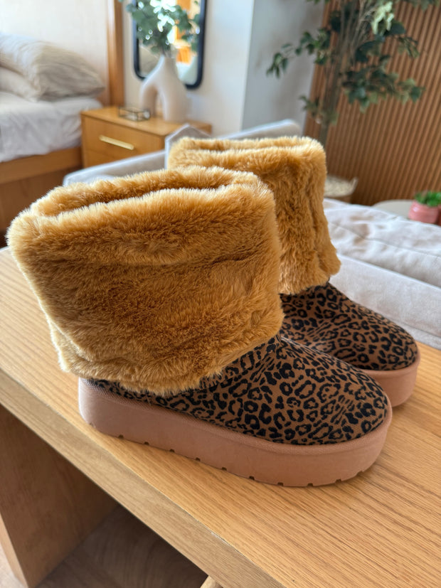 Alaska Leopard Boots