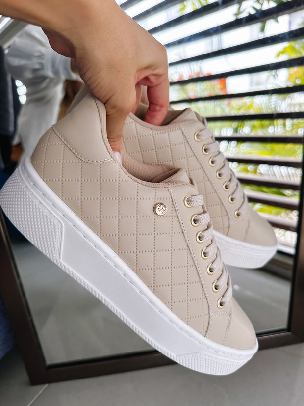 Reno Bold Square Nude Sneakers