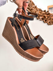 Hampton Black Platform