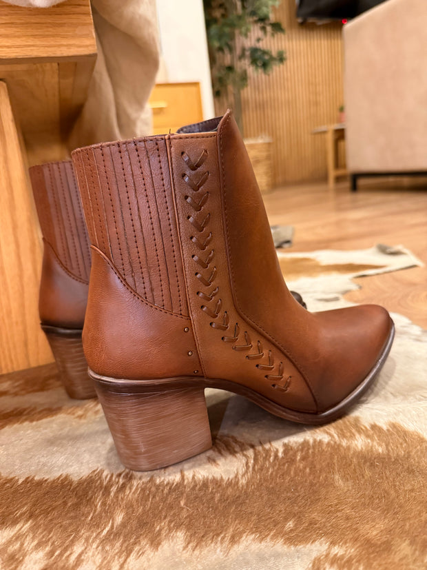 Tombston Camel Boots