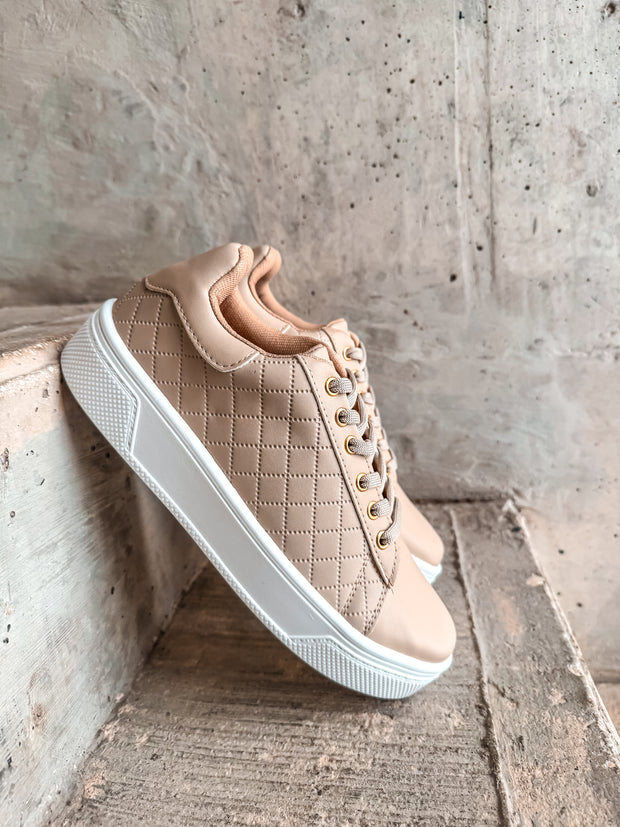 Reno Bold Square Nude Sneakers