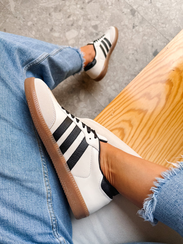 Black franjas tipo piel Sneakers Sporty
