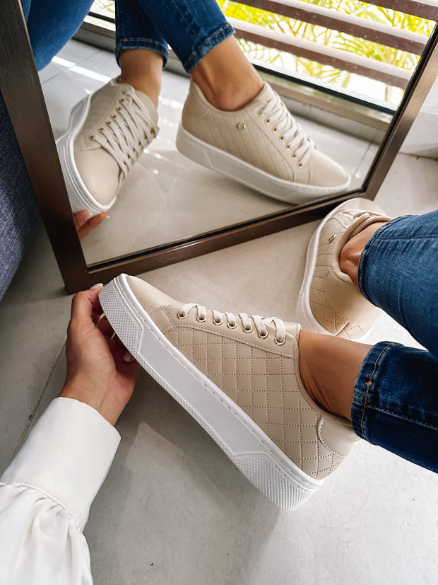 Reno Bold Square Nude Sneakers