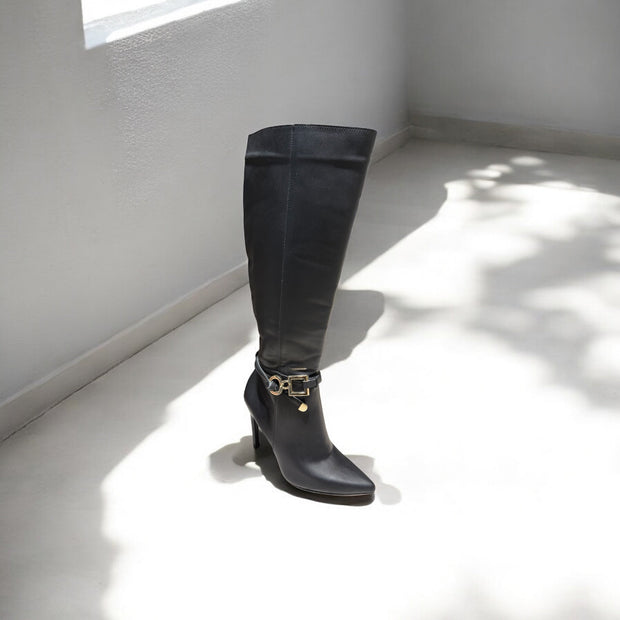 Iris Punta Black Boots