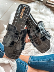 Hera Croco Black Sandals