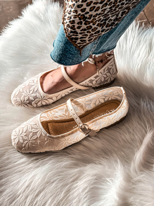 Mary Jane Flores Latte Balerinas