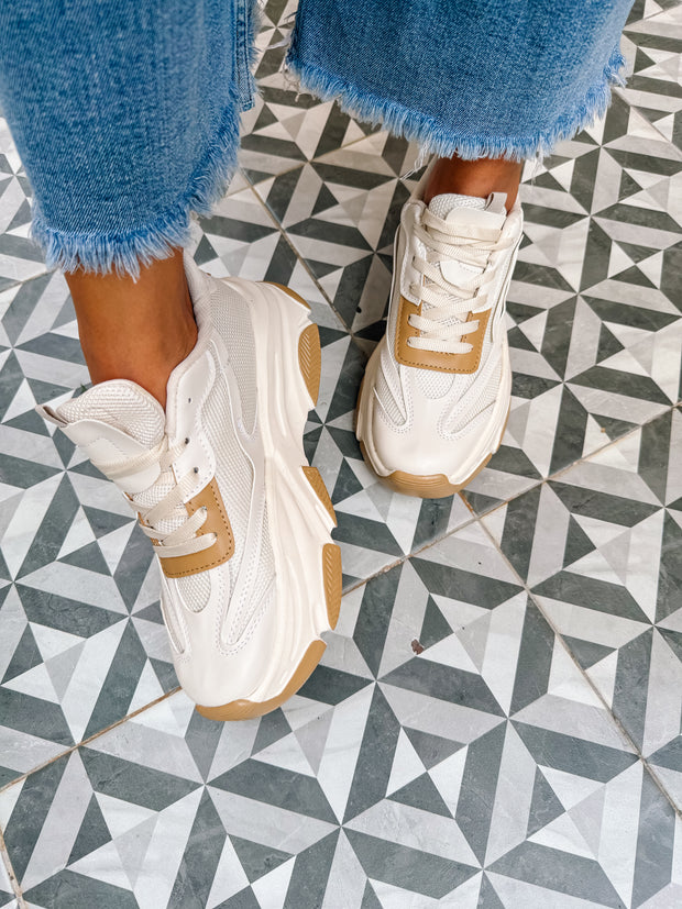 New York Sneakers Ivory detalles Camel