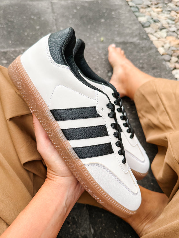 Black franjas tipo piel Sneakers Sporty