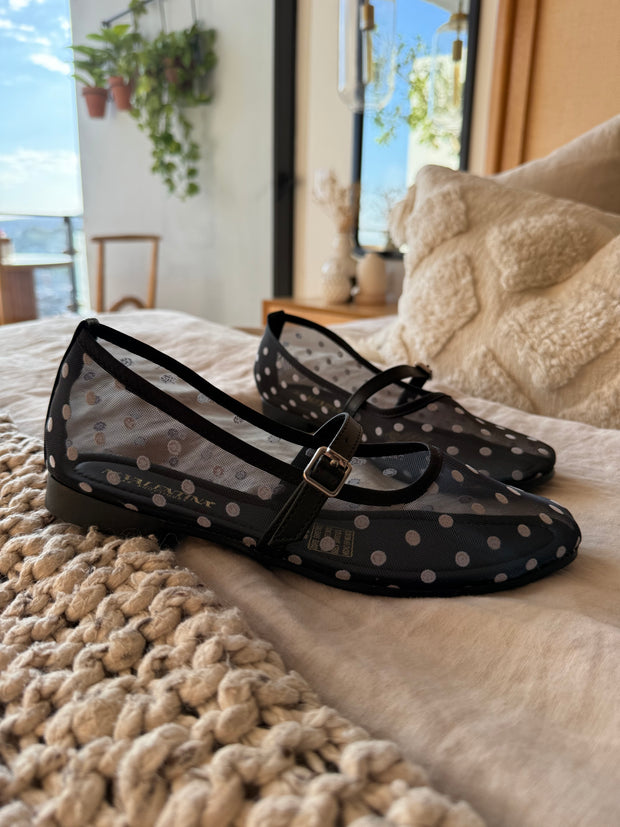 Black Dots Flats