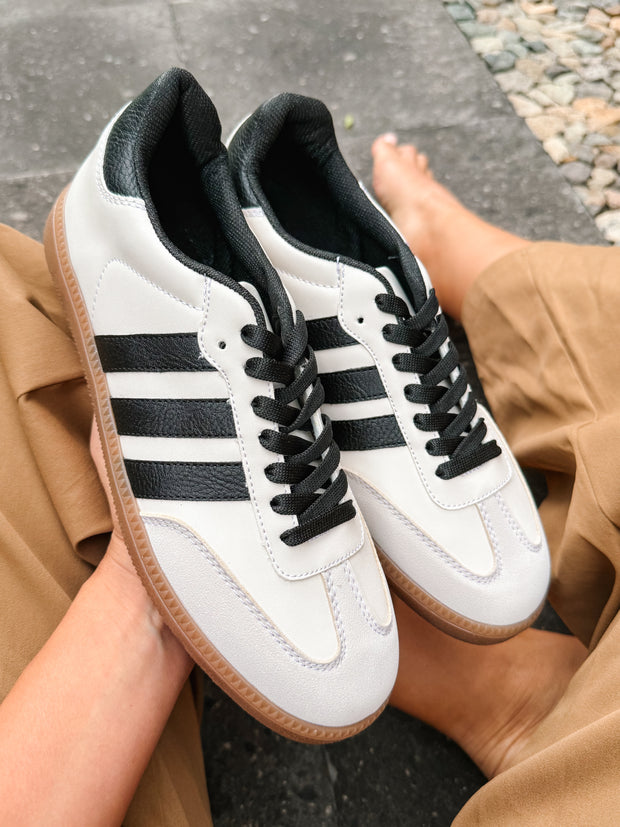 Black franjas tipo piel Sneakers Sporty