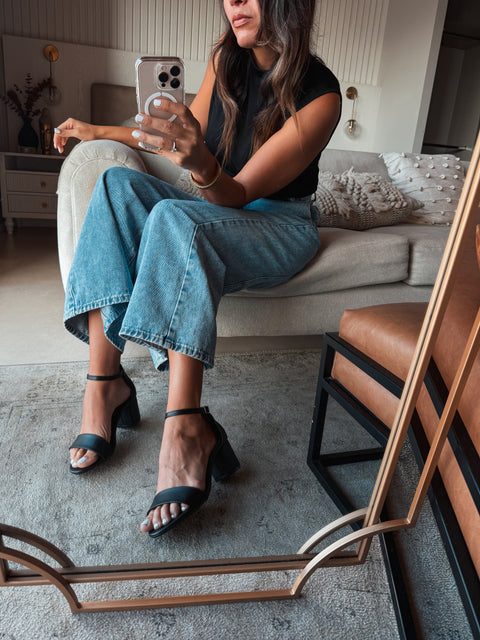 New Kicker Ancle Black Heels