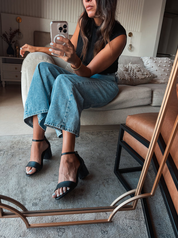 New Kicker Ancle Black Heels