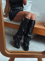 Slouchy Padlock Boots Negro