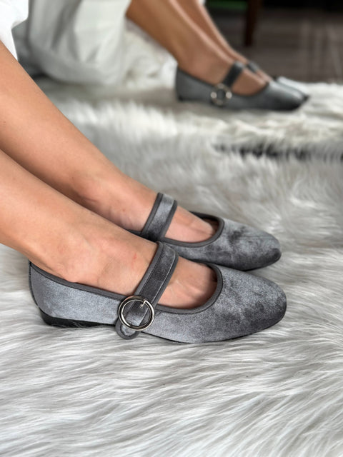 Baltimore Strap Grey Flats