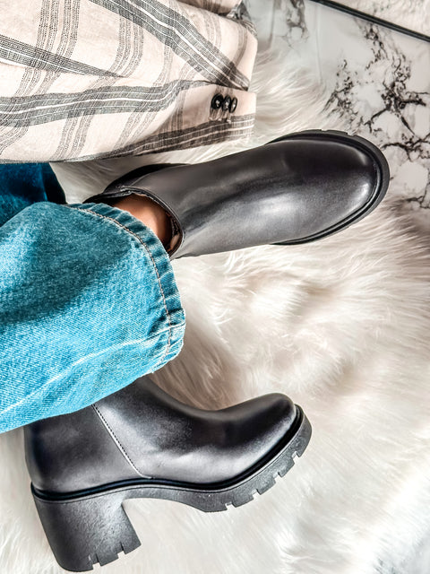 Tucson Zipper Black Boots