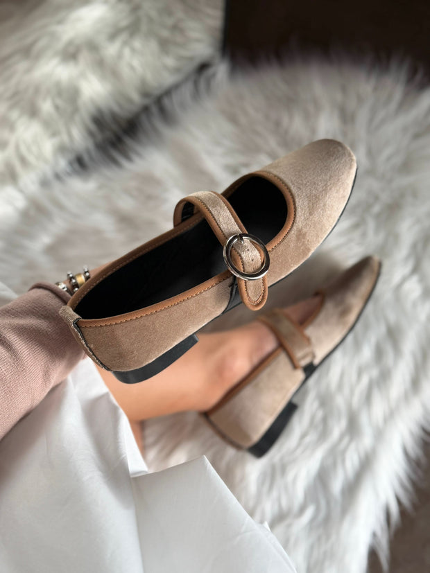 Baltimore Strap Beige Taupe Flats